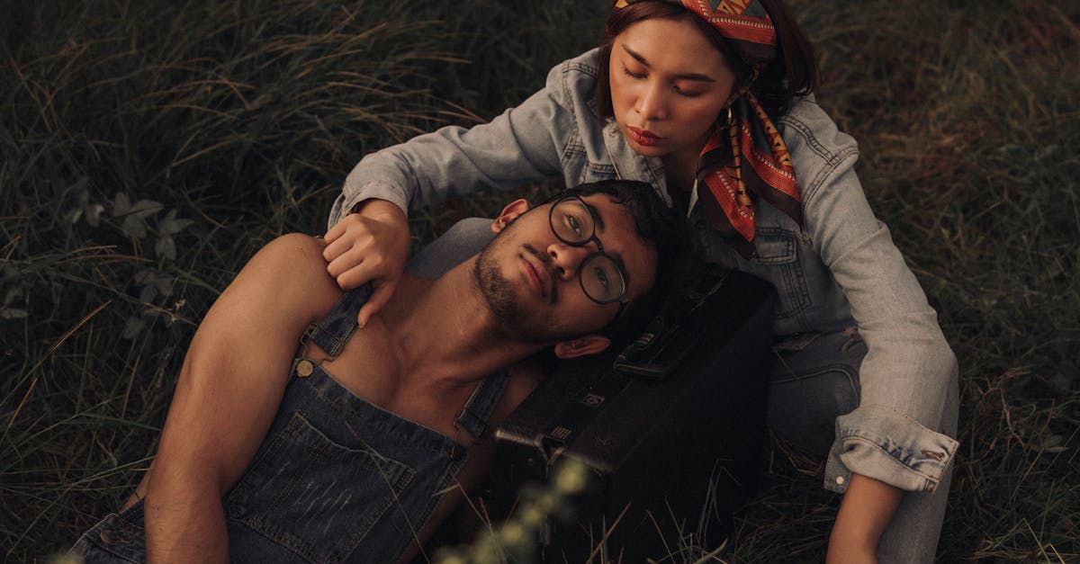 découvrez notre sélection de lunettes tendance pour homme, femme et enfant. trouvez la paire parfaite pour un style unique et une protection optimale.