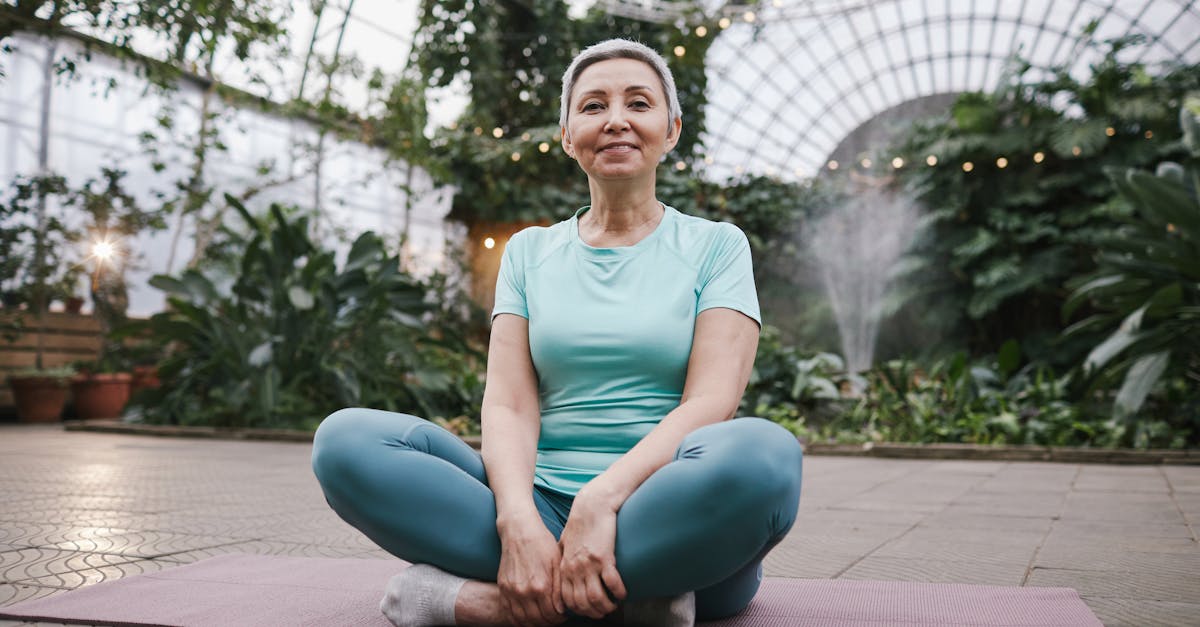 naviguez sereinement dans votre troisième âge avec une assurance santé senior adaptée à vos besoins. découvrez nos offres sur mesure pour une couverture optimale.