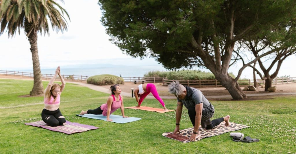 découvrez les meilleures options d'assurance santé adaptées aux besoins des personnes âgées pour une tranquillité d'esprit garantie.