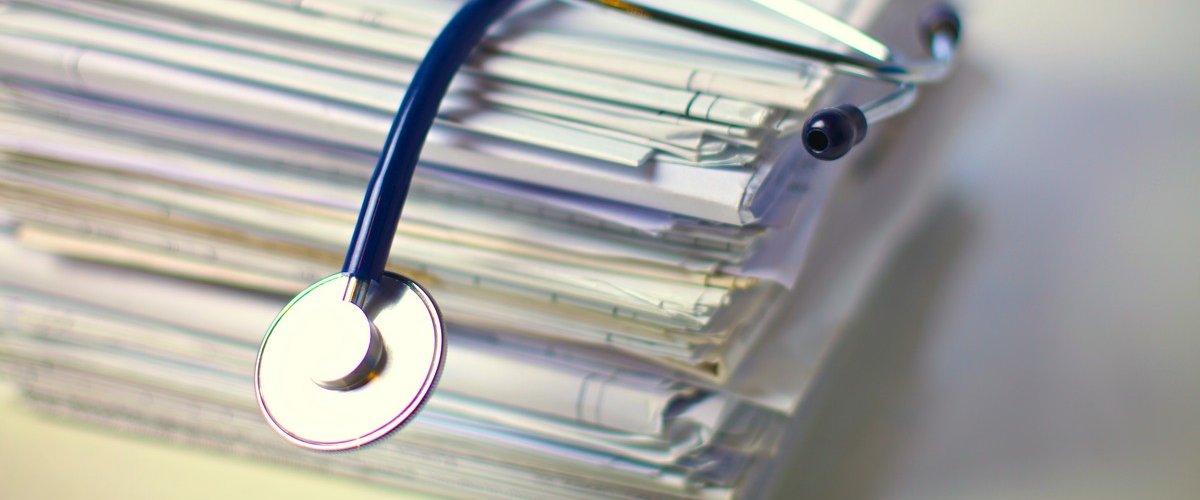 découvrez qui sont les bénéficiaires de la couverture maladie universelle (cmu) en france. informez-vous sur les critères d'éligibilité, les avantages offerts et les démarches à suivre pour en bénéficier.