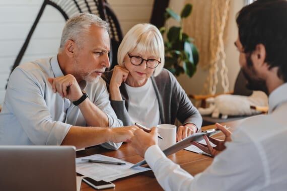 découvrez les mutuelles seniors pas chères qui vous offrent une couverture santé adaptée à vos besoins, sans compromettre la qualité. protégez votre santé tout en maîtrisant votre budget grâce à nos solutions accessibles et avantageuses.