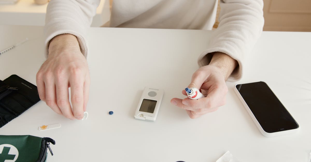 découvrez tout ce que vous devez savoir sur les primes d'assurance santé : définition, facteurs influençant les coûts, astuces pour les réduire et options disponibles pour vous protéger efficacement en cas de besoin.