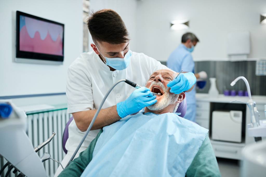 découvrez notre service de détartrage remboursé, qui vous permet de bénéficier d'un soin dentaire de qualité sans frais supplémentaires. prenez soin de votre santé bucco-dentaire tout en profitant d'un remboursement.