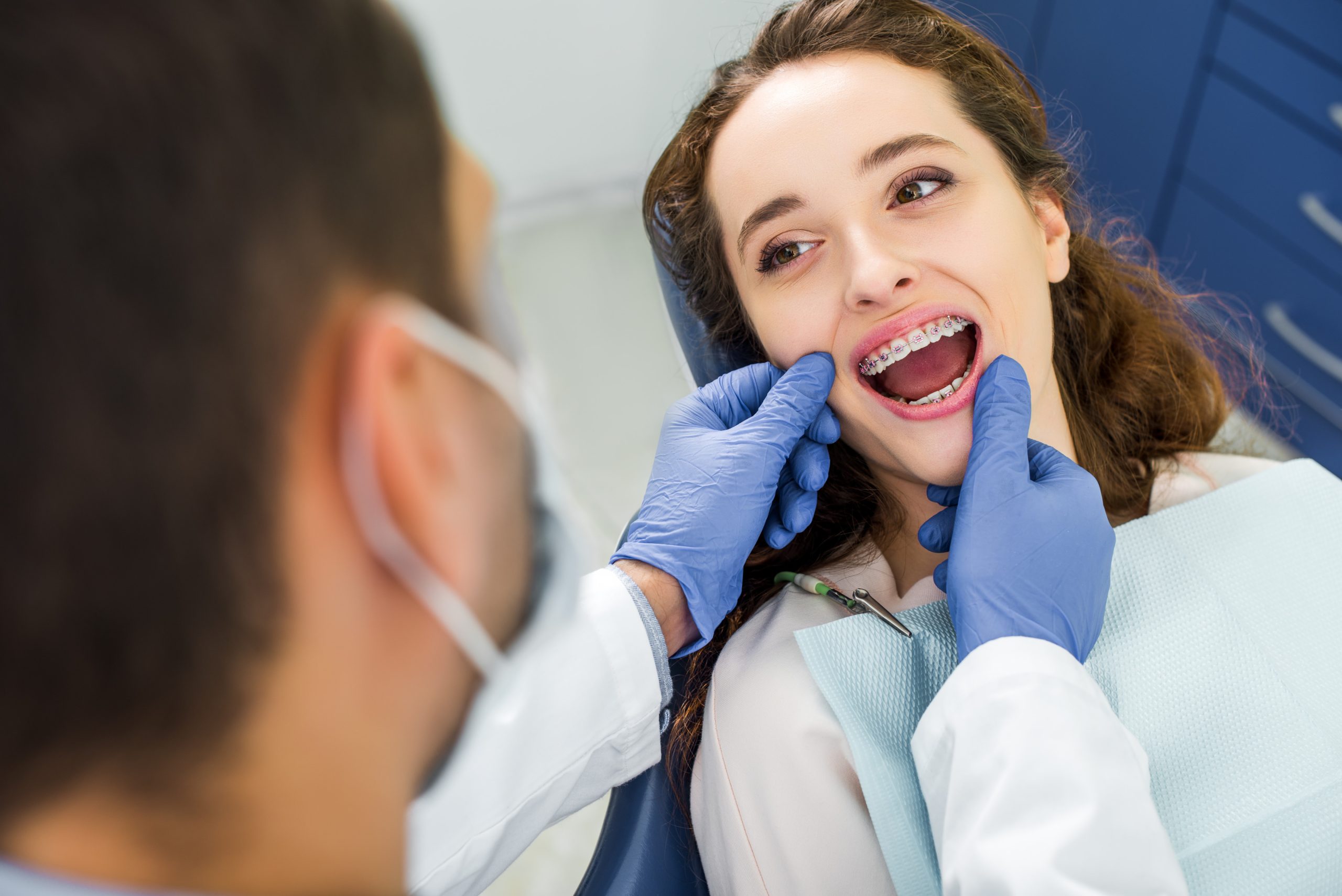 découvrez tout ce qu'il faut savoir sur le remboursement des frais de détartrage dentaire. informez-vous sur les conditions, les démarches à suivre et les remboursements possibles pour un sourire sain et lumineux.