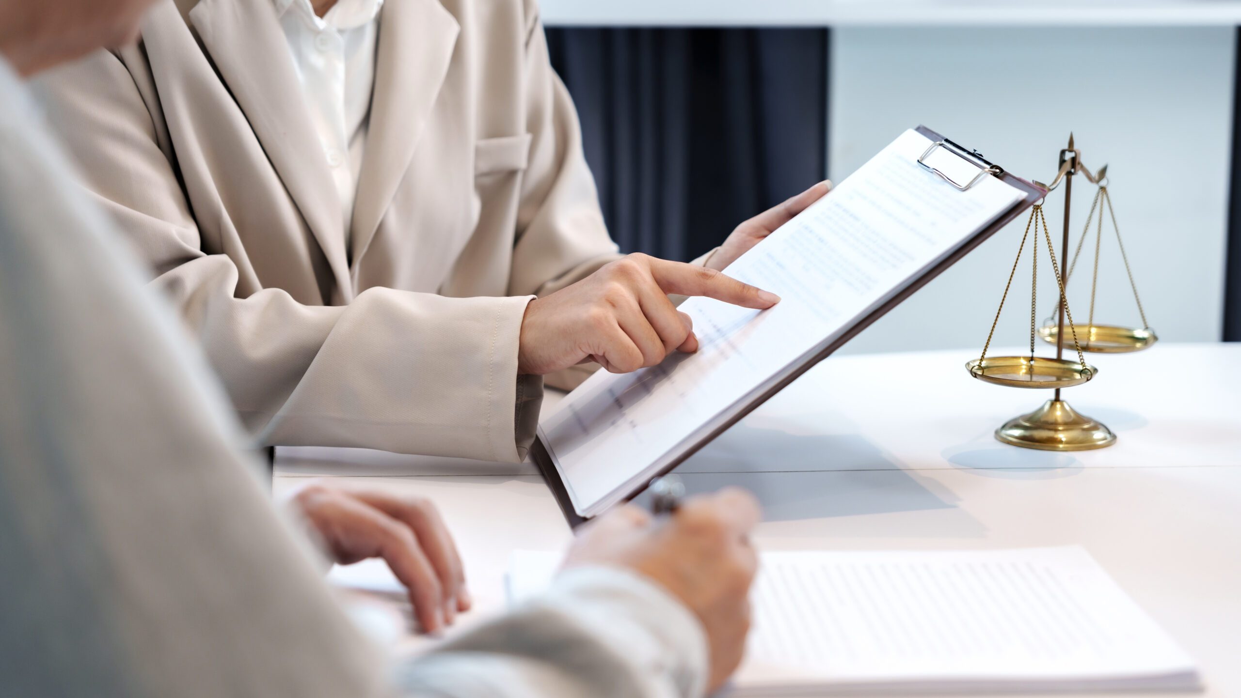 découvrez tout ce qu'il faut savoir sur la prévoyance obligatoire : définitions, enjeux et obligations légales. informez-vous sur l'importance de cette couverture pour protéger votre avenir financier et celui de vos proches.